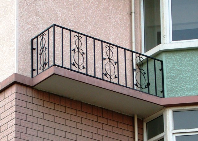ջ